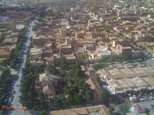 Djelfa, importante capital de província com cerca de um milhão e 200 mil habitantes.